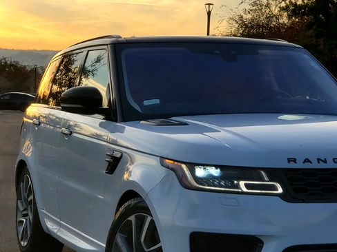 Used 2018 Land Rover Range Rover Sport HSE Dynamic image 4