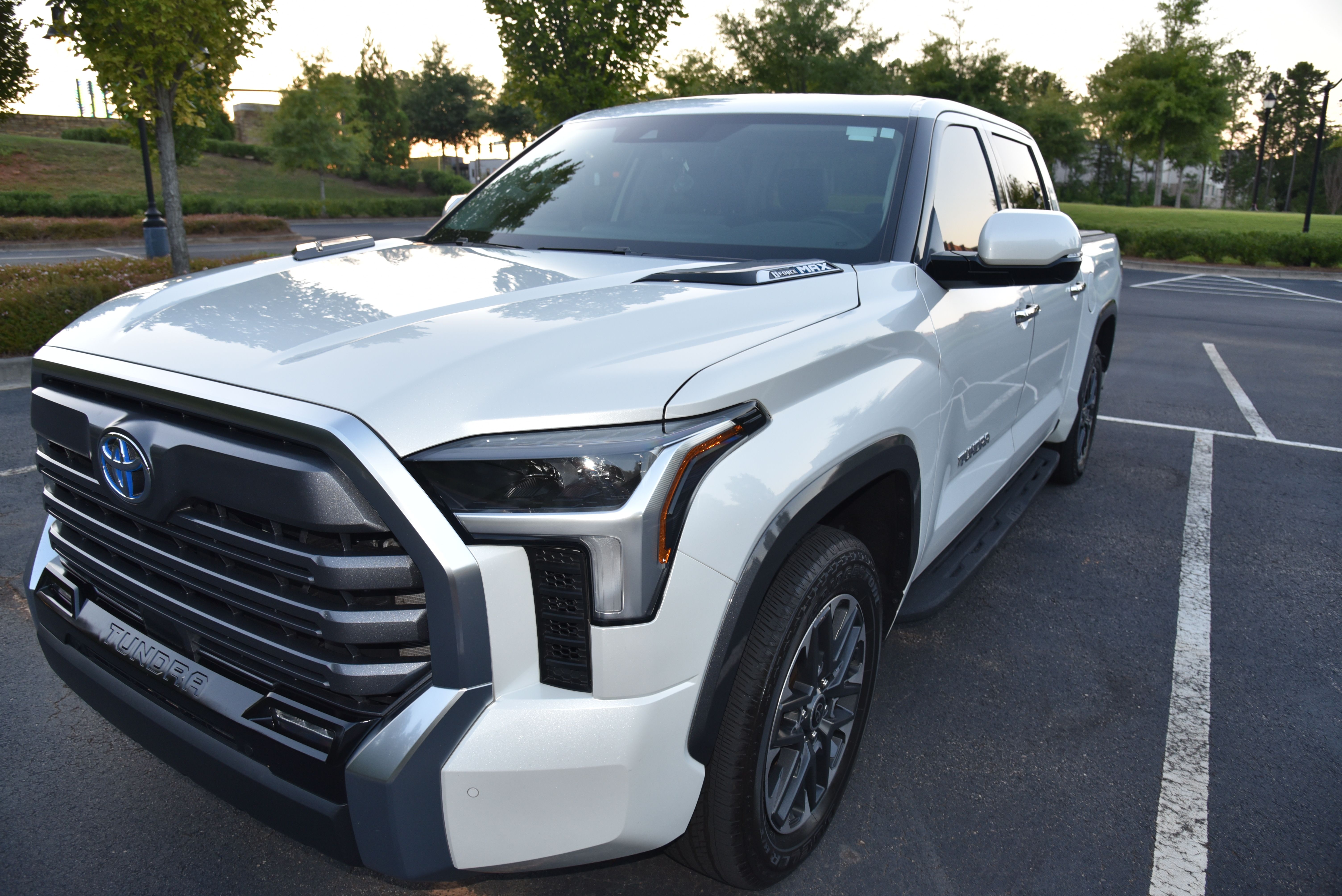 Used 2023 Toyota Tundra Limited w/ Power Package RWD image 1