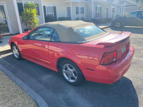 Used 2004 Ford Mustang Premium image 8