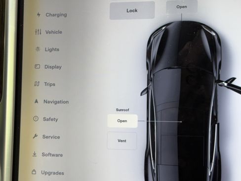 Used 2013 Tesla Model S Performance RWD image 8