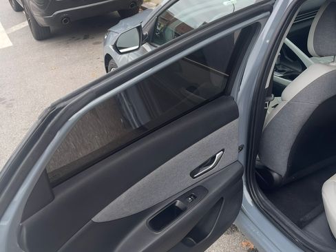 Used 2023 Hyundai Elantra Limited image 23