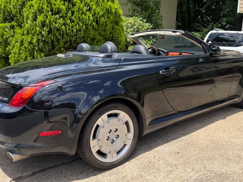 Used 2004 Lexus SC 430 Convertible RWD image 6