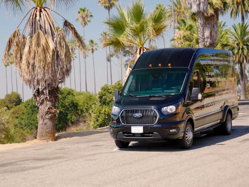 Used 2024 Ford Transit 350 XLT image 14