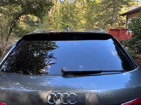 Used 2018 Audi Q3 2.0T Premium w/ Convenience Package AWD/4WD image 12