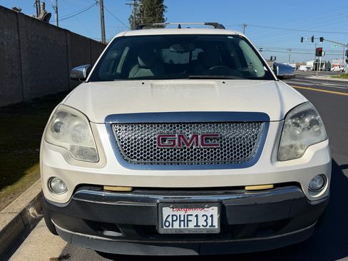 Used 2011 GMC Acadia SL w/ Preferred Package image 1