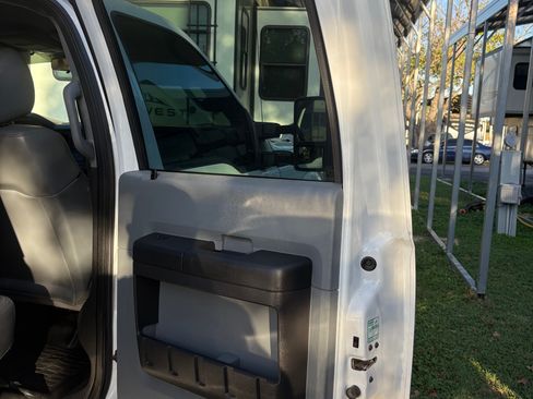 Used 2015 Ford F350 XL w/ Power Equipment Group image 15