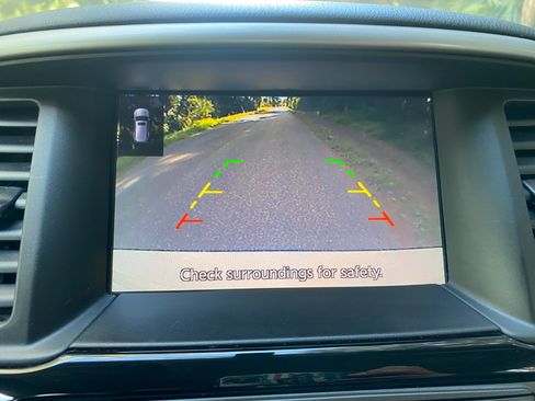 Used 2019 Nissan Pathfinder S image 14