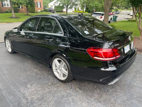 Used 2014 Mercedes-Benz E 350 4MATIC Sedan image 4