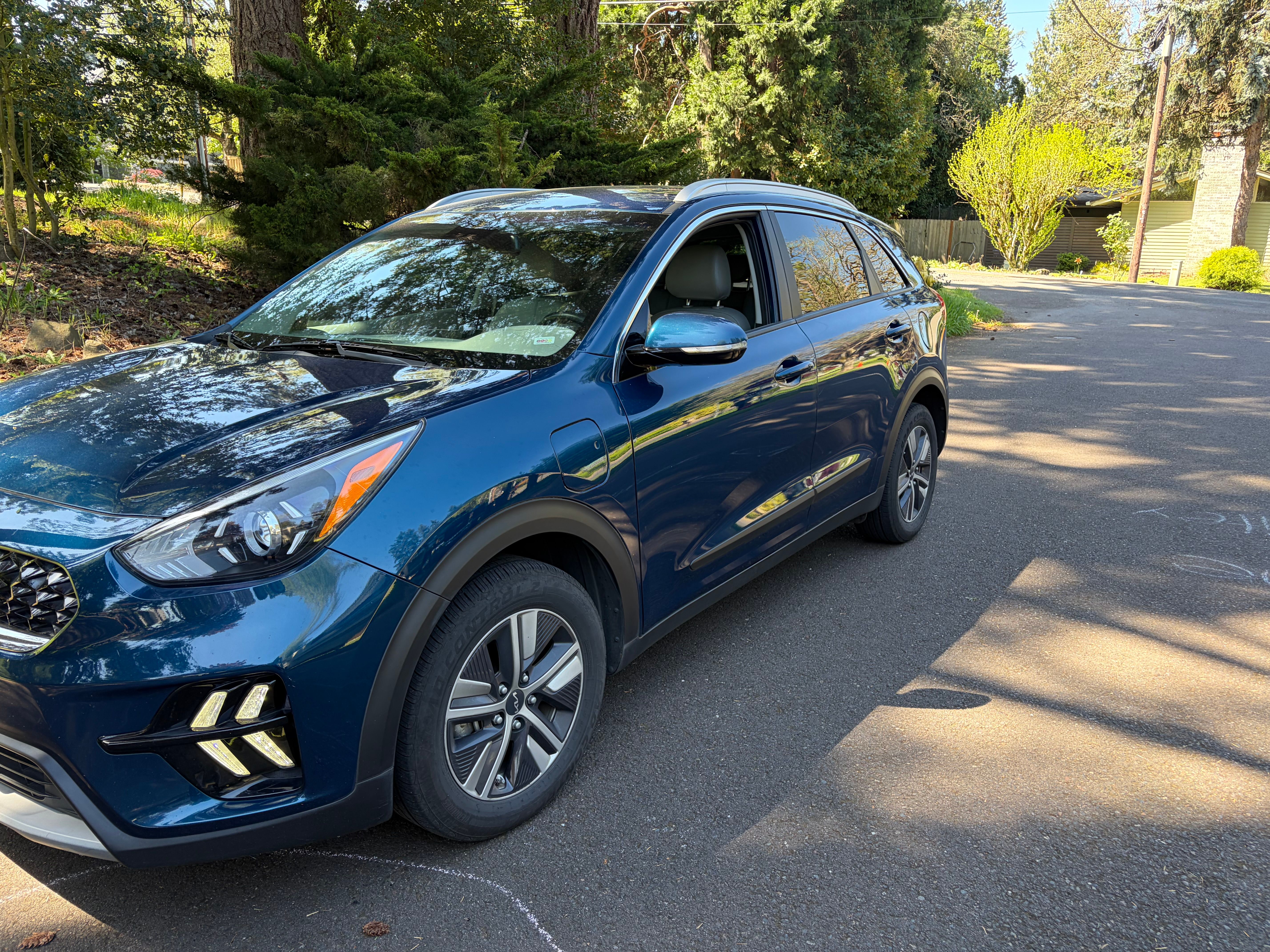Used 2022 Kia Niro EX FWD image 1