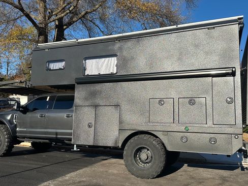 Used 2020 Ford F550 4x4 Crew Cab Super Duty image 1