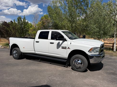Used 2017 RAM 3500 Tradesman w/ Chrome Appearance Group AWD/4WD image 2