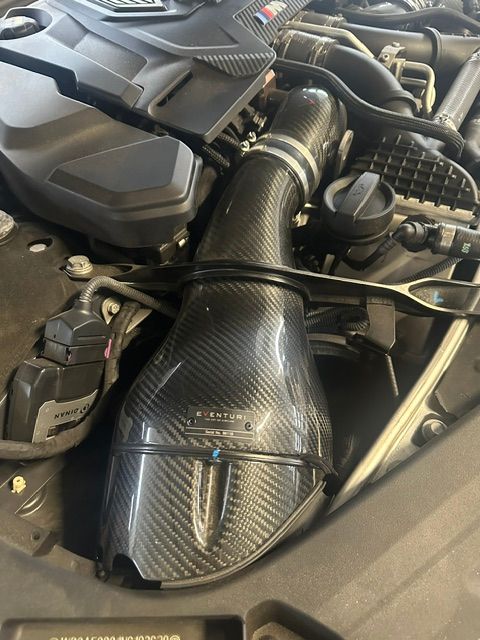 Used 2022 BMW M8 Competition w/ M Carbon Exterior Package AWD/4WD image 15