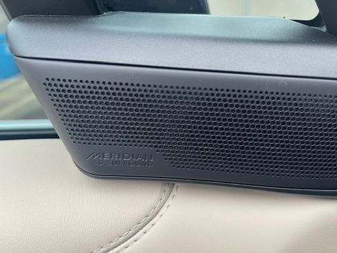 Used 2024 Land Rover Range Rover SE image 8