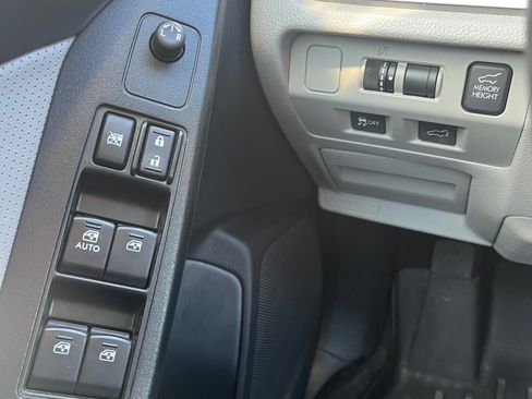 Used 2016 Subaru Forester 2.5i Limited w/ Protection Package #2 image 9