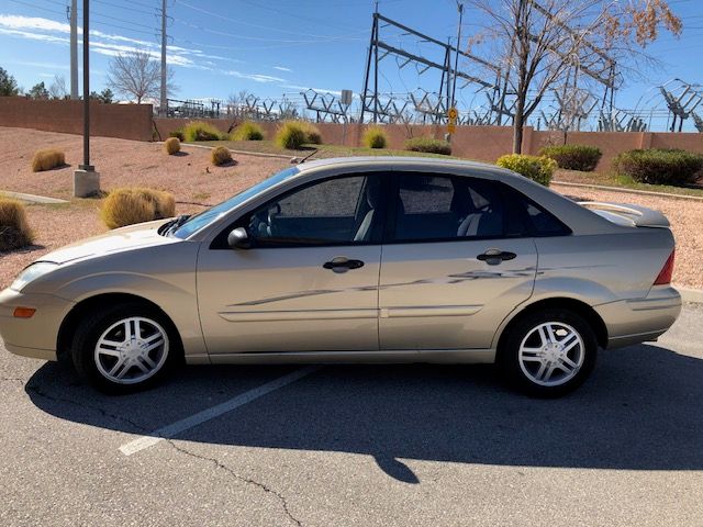 Used 2002 Ford Focus SE FWD image 4