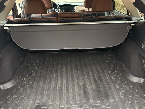 Used 2022 Subaru Outback Touring XT w/ Popular Package #2 image 10