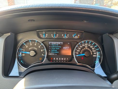 Used 2013 Ford F150 XLT w/ Luxury Equipment Group image 16