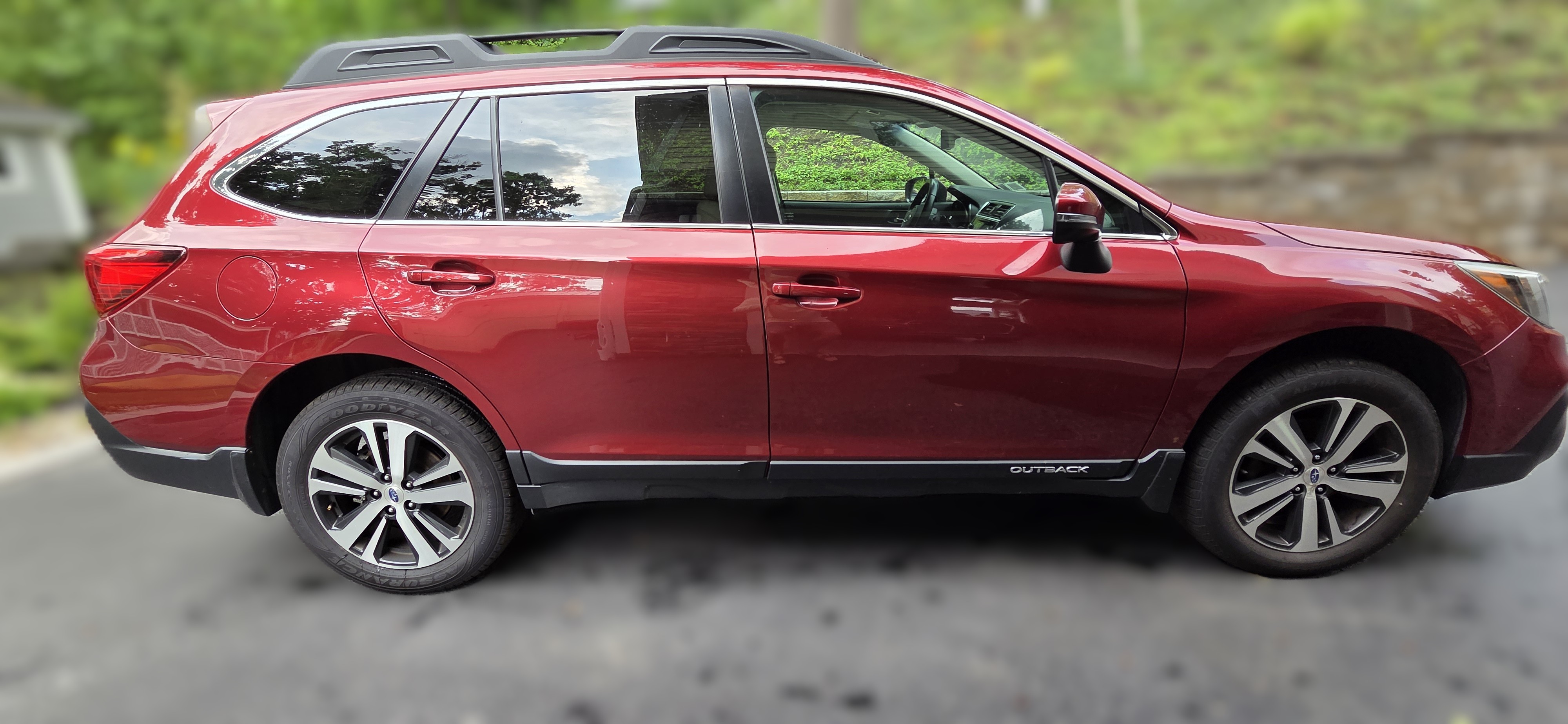 Used 2018 Subaru Outback 2.5i Limited AWD/4WD image 2