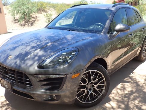 Used 2018 Porsche Macan S AWD/4WD image 1