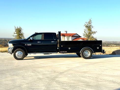 Used 2014 RAM 5500 Laramie image 10