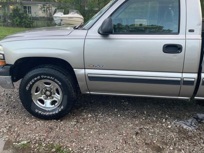 Used 2000 Chevrolet Silverado 1500 4x4 Regular Cab w/ Exterior Appearance Pkg