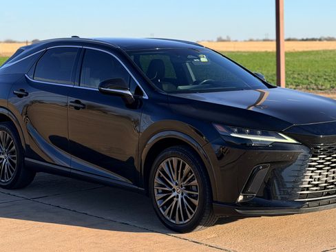 Used 2023 Lexus RX 350 w/ Accessory Package (Z1) image 4