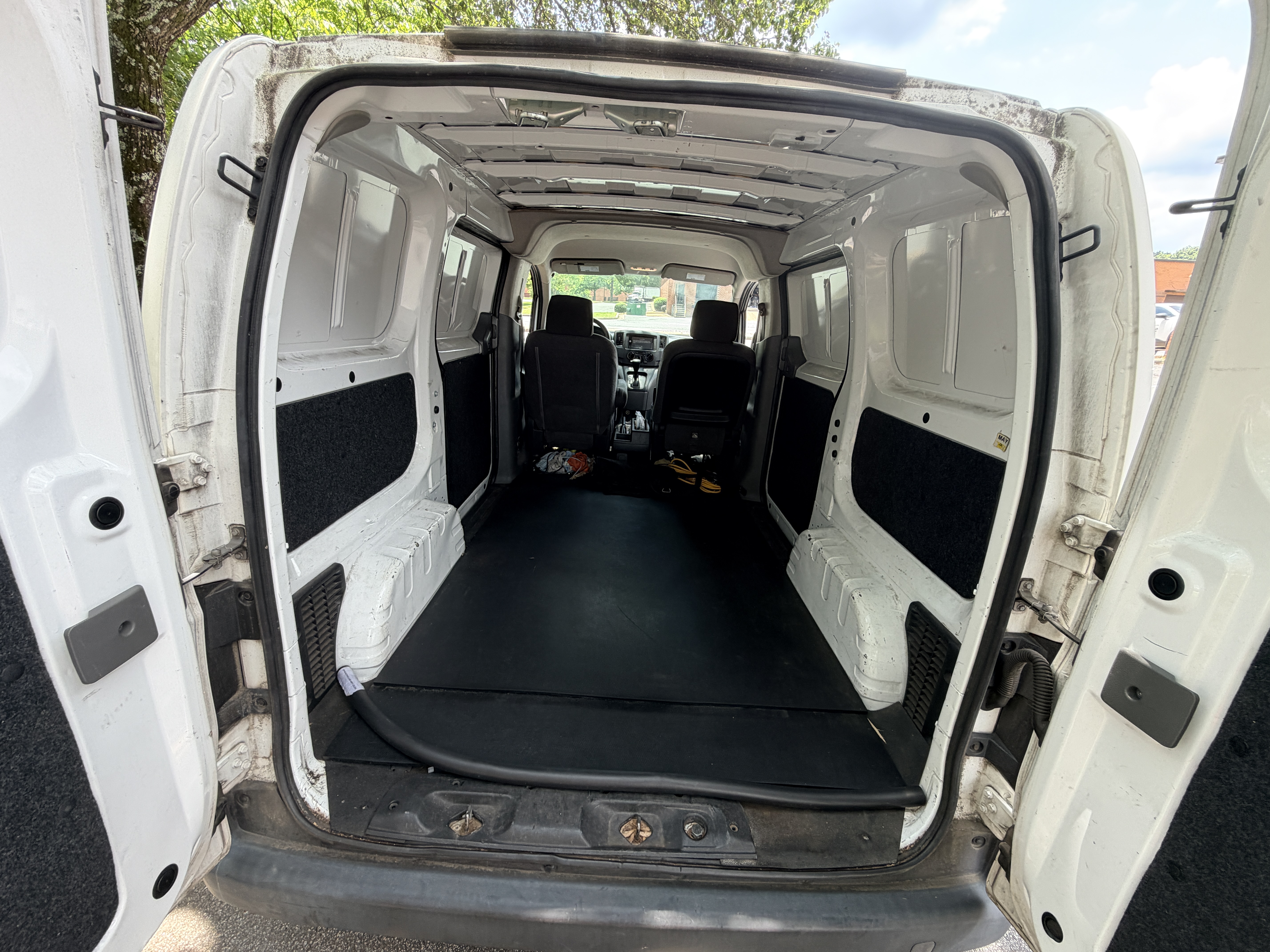 Used 2015 Nissan NV200 S FWD image 17
