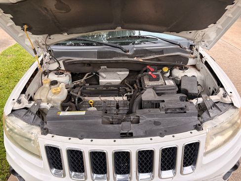Used 2013 Jeep Compass Sport FWD image 15