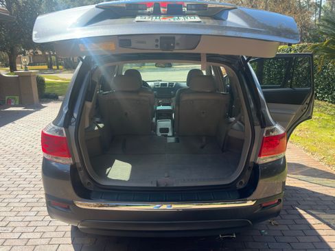 Used 2012 Toyota Highlander Limited image 16