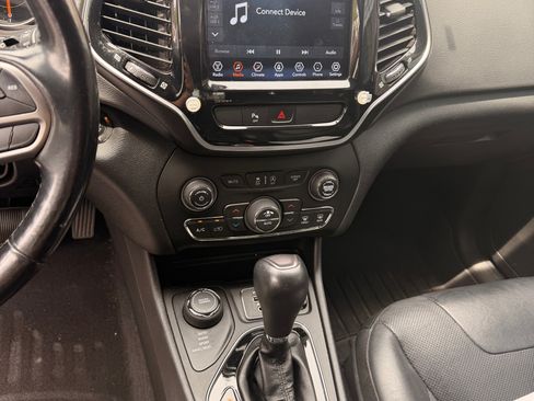 Used 2020 Jeep Cherokee Limited AWD/4WD image 5
