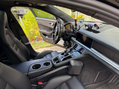 Used 2018 Porsche Panamera Turbo S AWD/4WD image 29