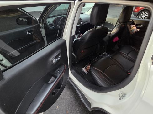 Used 2017 Jeep Compass Trailhawk w/ Leather Interior Group image 11