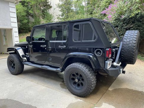 Used 2009 Jeep Wrangler Unlimited Sahara w/ Trailer Tow Group image 2