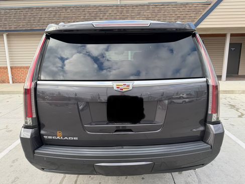 Used 2015 Cadillac Escalade ESV Luxury image 8