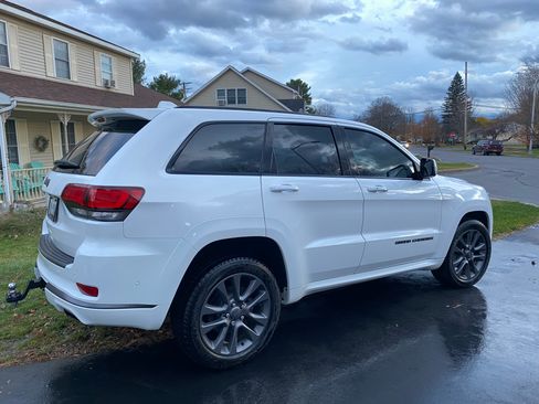 Used 2019 Jeep Grand Cherokee High Altitude AWD/4WD image 3