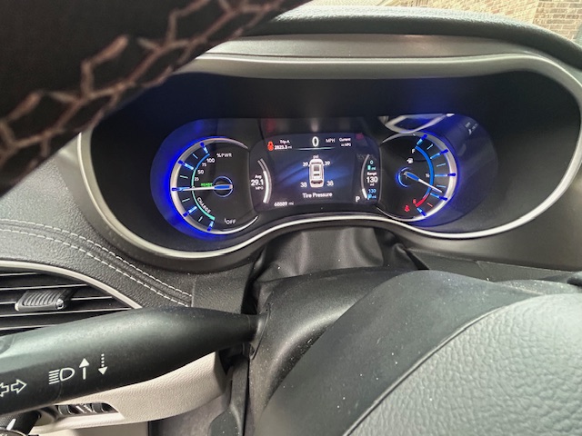Used 2022 Chrysler Pacifica Touring-L FWD image 10