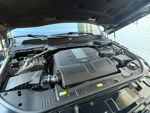 Used 2018 Land Rover Range Rover Sport HSE Dynamic AWD/4WD image 9