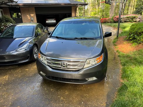 Used 2013 Honda Odyssey Touring Elite image 5