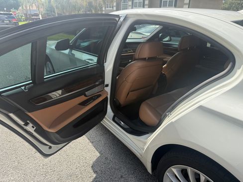 Used 2013 BMW 750i RWD image 5