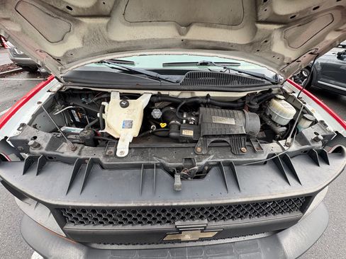 Used 2012 Chevrolet Express 2500 Extended image 7