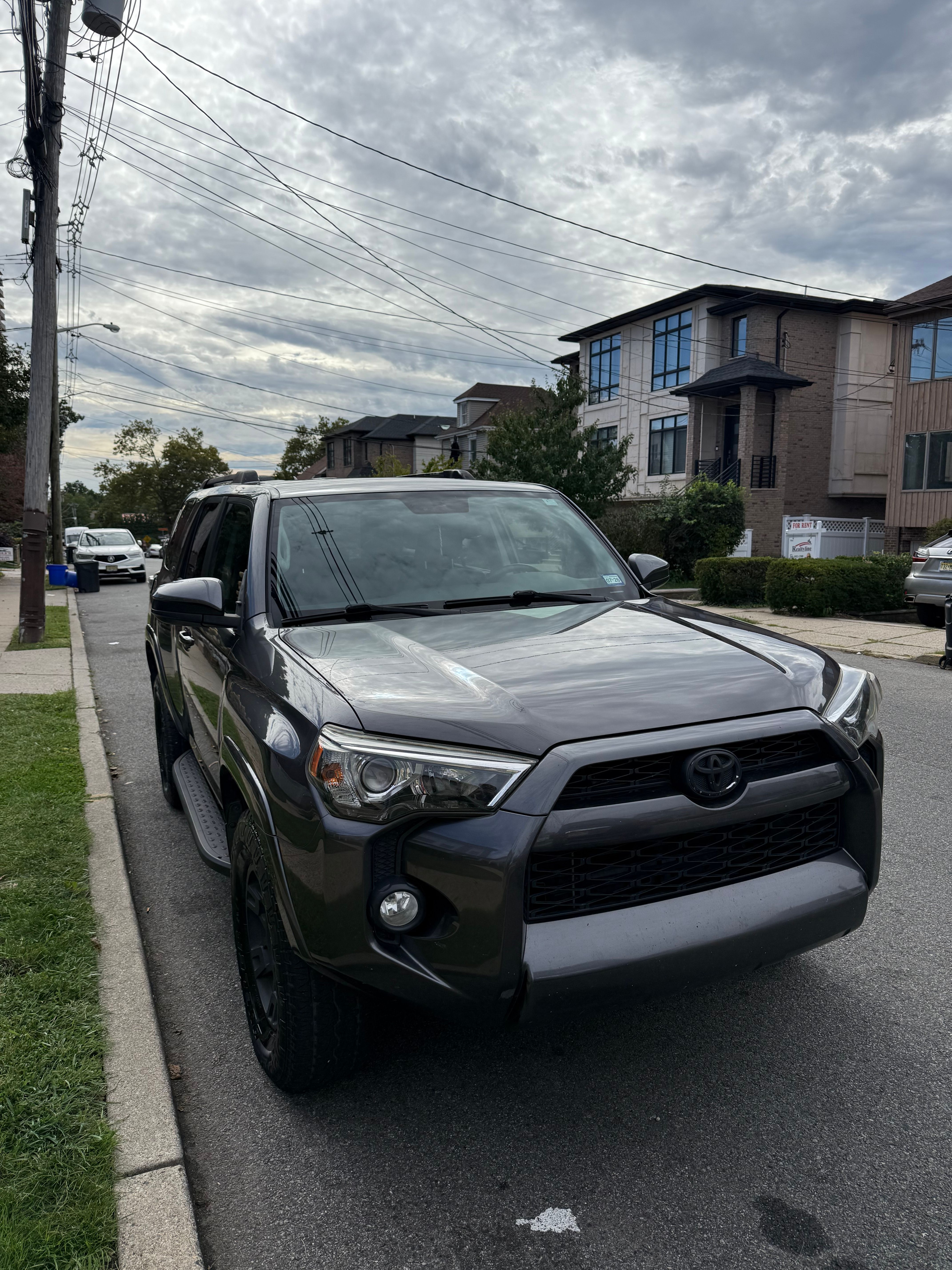 Used 2015 Toyota 4Runner SR5 AWD/4WD image 6