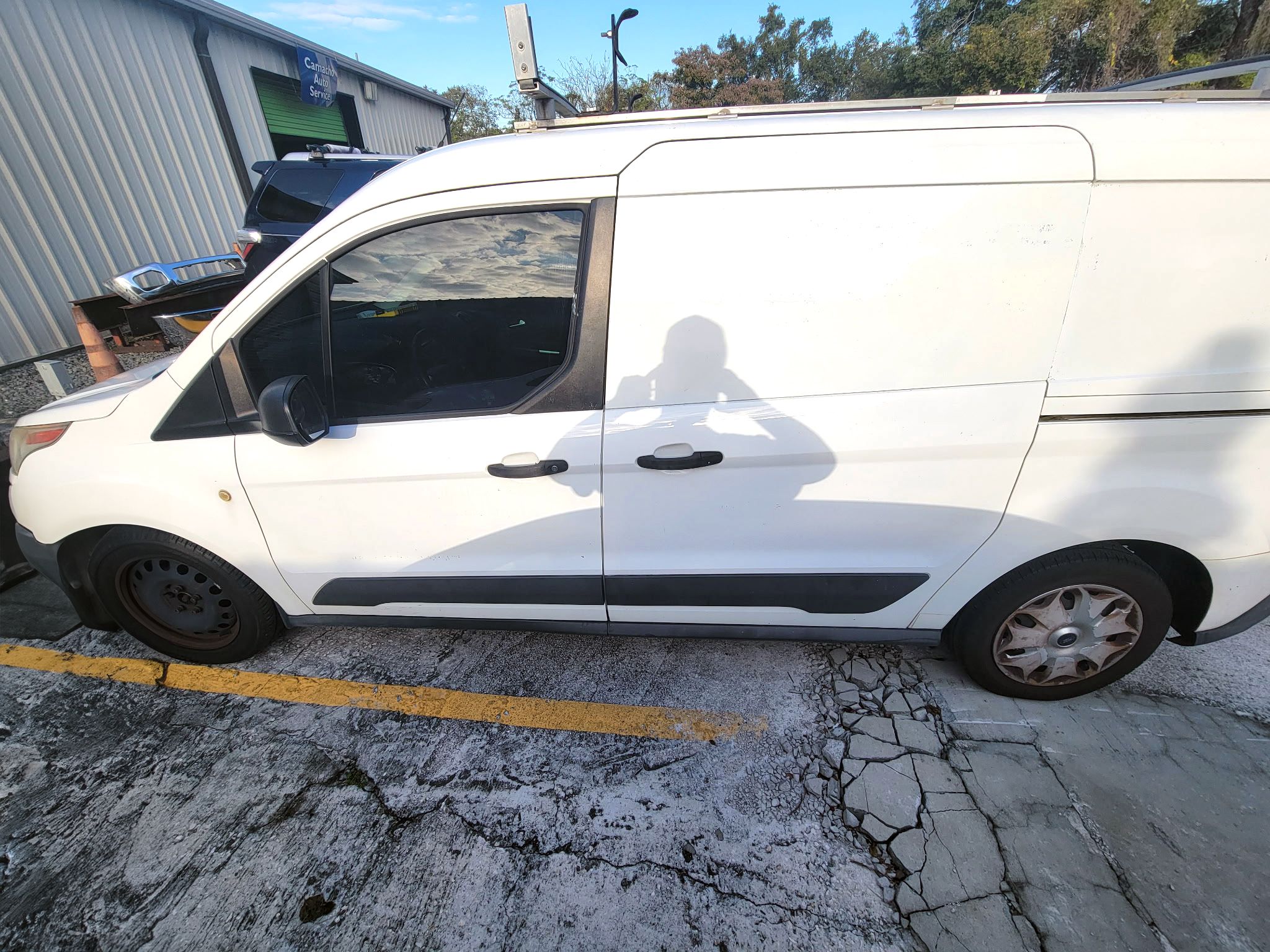 Used 2018 Ford Transit Connect XLT FWD image 2