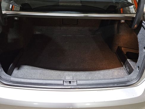 Used 2013 Volkswagen Passat TDI SEL Premium image 11