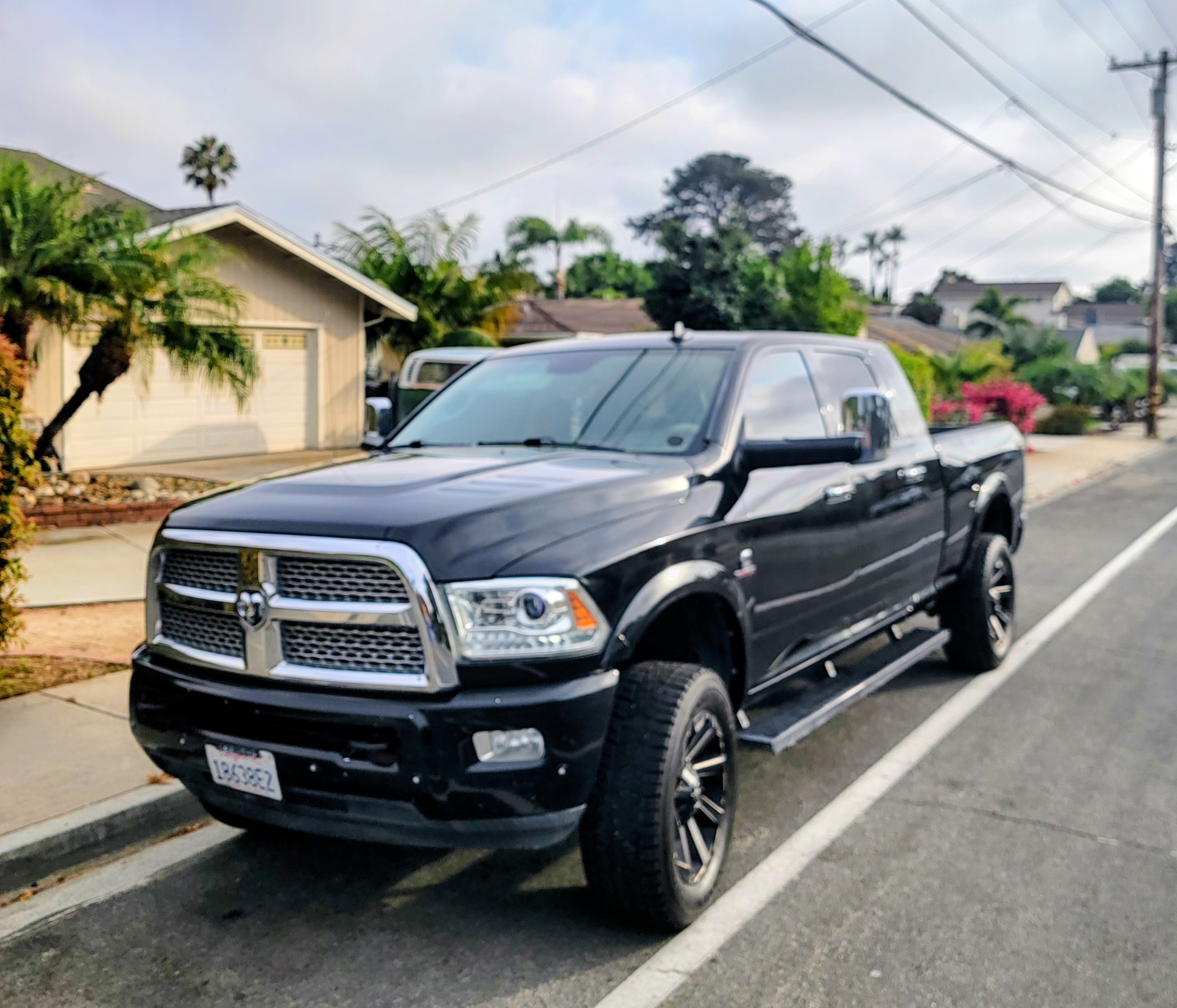 Used 2016 RAM 2500 Laramie AWD/4WD image 9