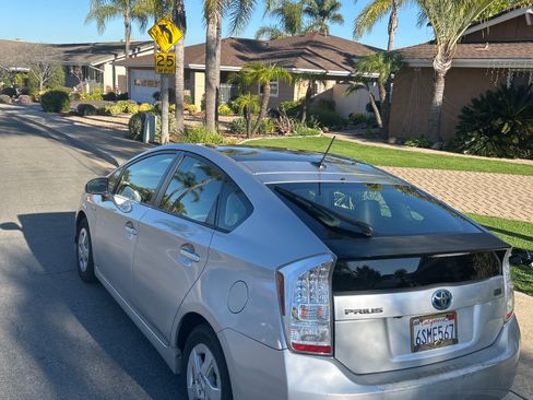 Used 2011 Toyota Prius Four image 10