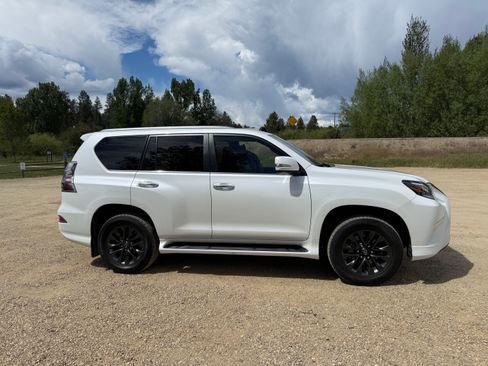 Used 2020 Lexus GX 460 Premium w/ Premium Package AWD/4WD image 6