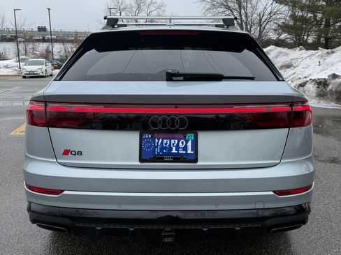 Used 2024 Audi Q8 Premium Plus w/ Premium Plus Package image 4
