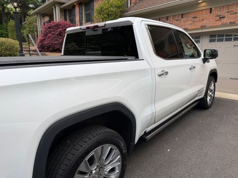 Used 2021 GMC Sierra 1500 Denali w/ Denali Ultimate Package AWD/4WD image 13