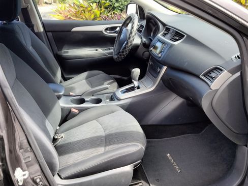 Used 2015 Nissan Sentra SV FWD image 10