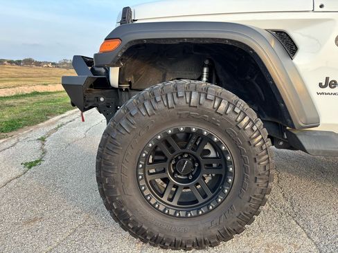 Used 2023 Jeep Wrangler Sport image 10